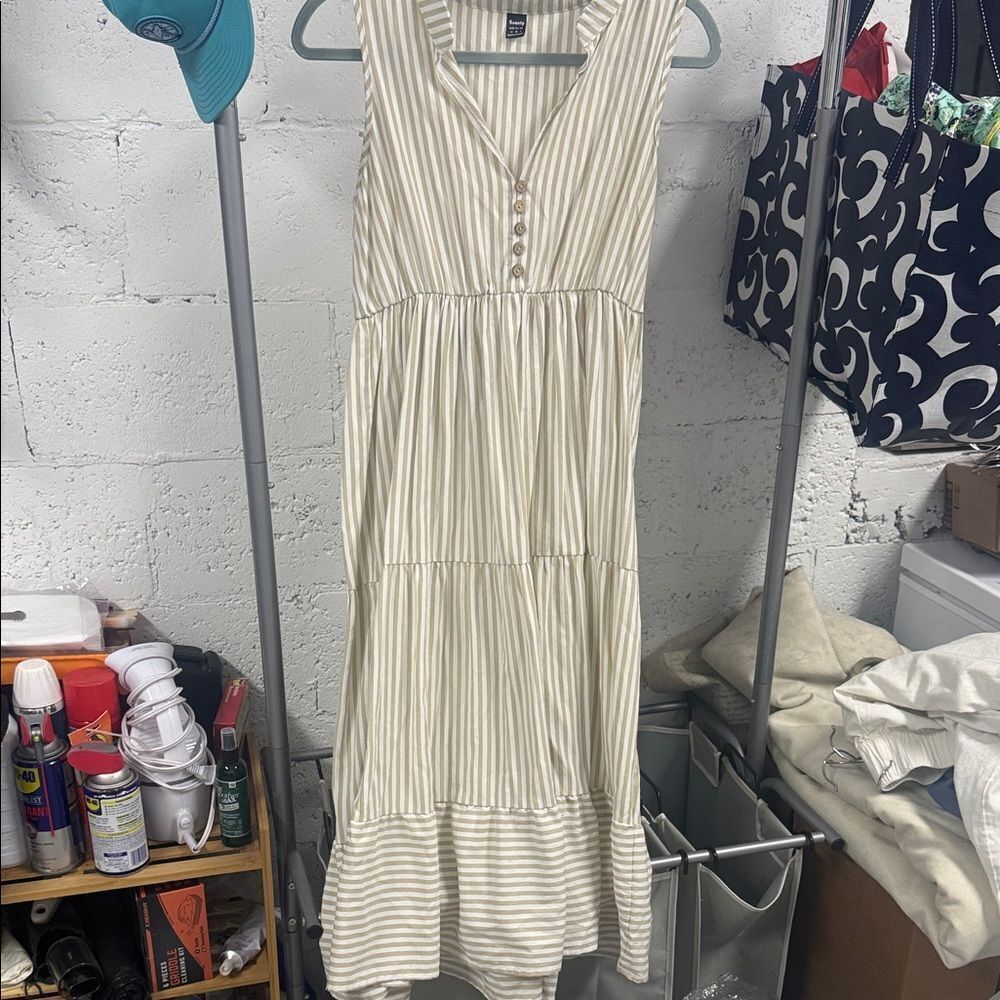 Striped Cream Sleeveless Dress NWOT Maxi Womens Medium
